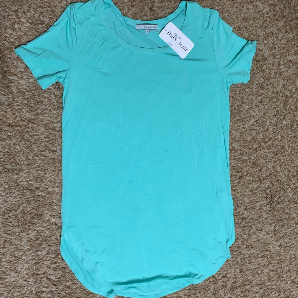 Short sleeve top